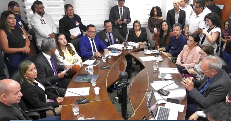 Na Aleac, servidores do Hospital Regional do Alto Acre dizem ‘não’ à terceirização: “não podemos renunciar a nossa função para terceiros”